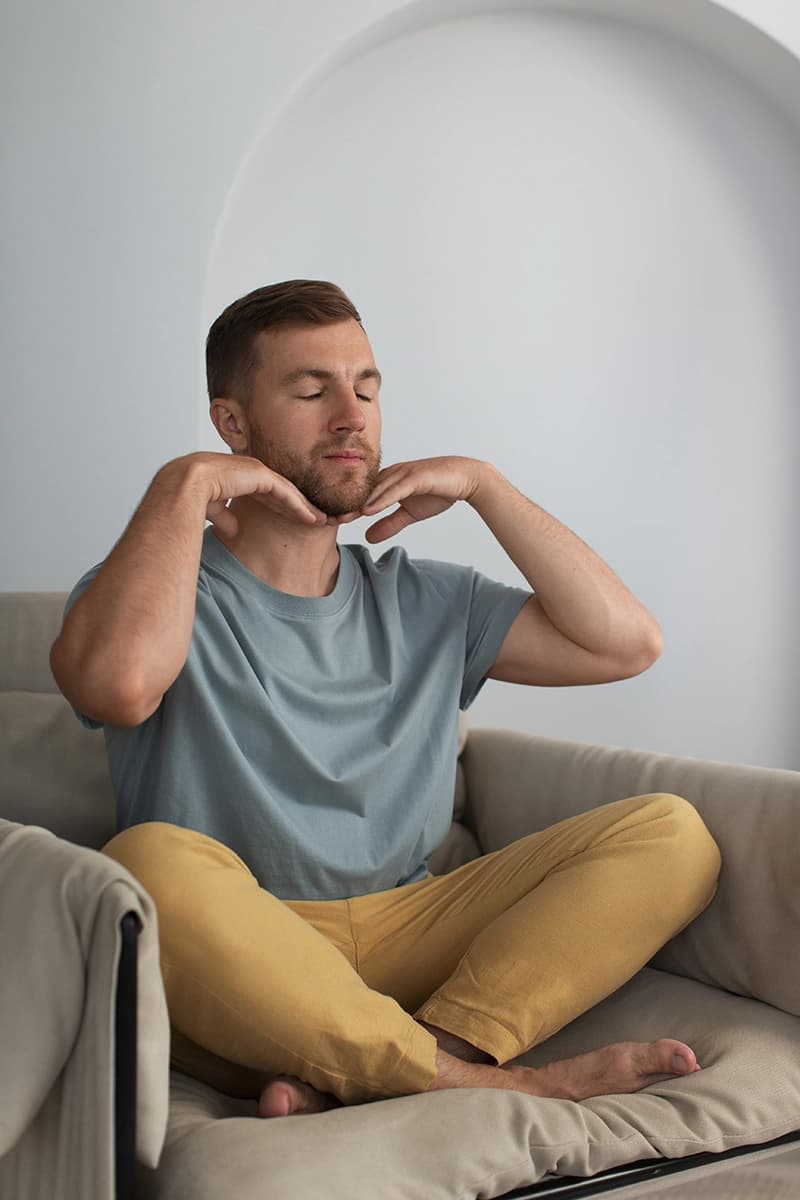 Homme en méditation